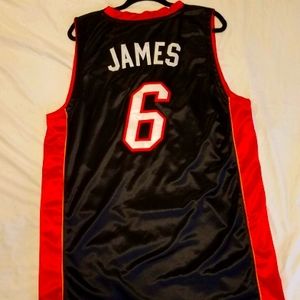 Authentic Basketball Jersey. (MENS)